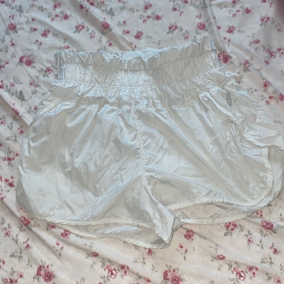 FREE PEOPLE MOVEMENT high wasted shorts - Picture 1 of 4